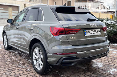 Внедорожник / Кроссовер Audi Q3 2022 в 