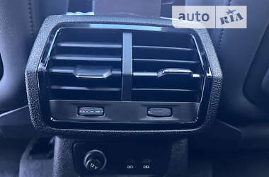 Внедорожник / Кроссовер Audi Q3 2022 в 