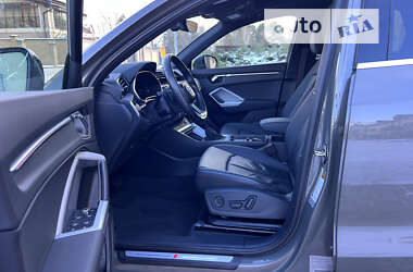 Внедорожник / Кроссовер Audi Q3 2022 в 