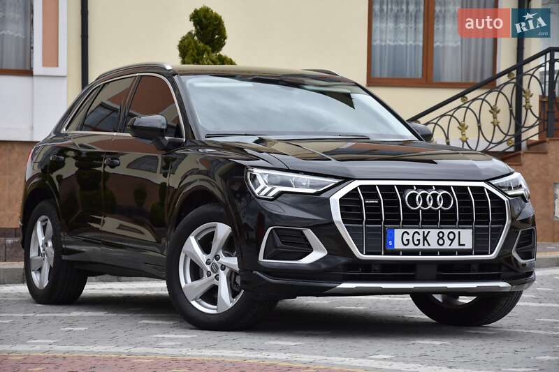 Внедорожник / Кроссовер Audi Q3 2020 в Львове
