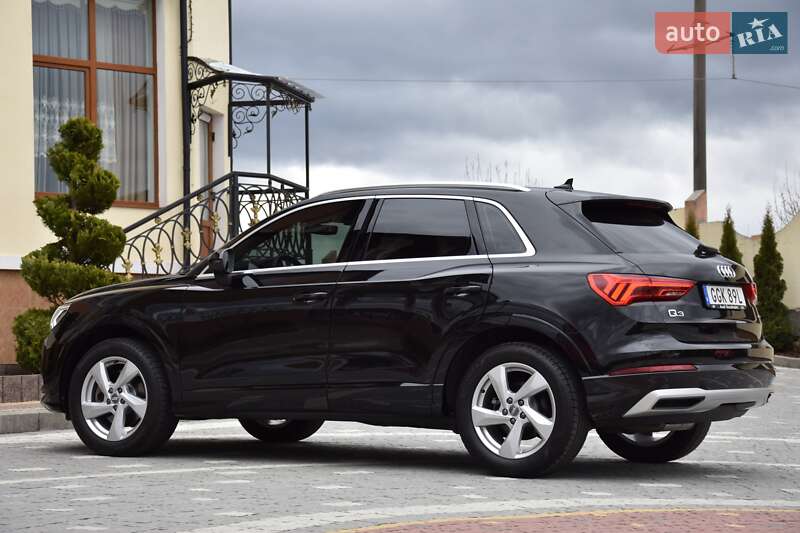 Внедорожник / Кроссовер Audi Q3 2020 в Львове