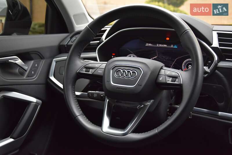 Внедорожник / Кроссовер Audi Q3 2020 в Львове