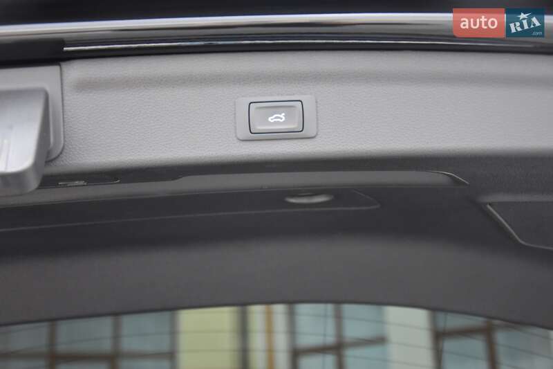 Внедорожник / Кроссовер Audi Q3 2020 в Львове