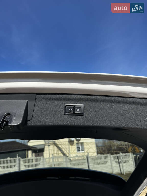 Внедорожник / Кроссовер Audi Q3 2016 в Харькове