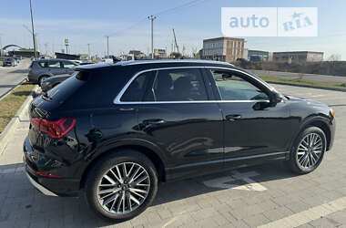 Внедорожник / Кроссовер Audi Q3 2021 в Львове