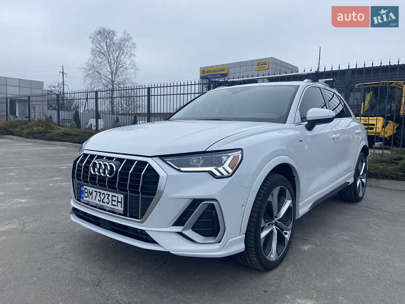 Внедорожник / Кроссовер Audi Q3 2020 в Сумах