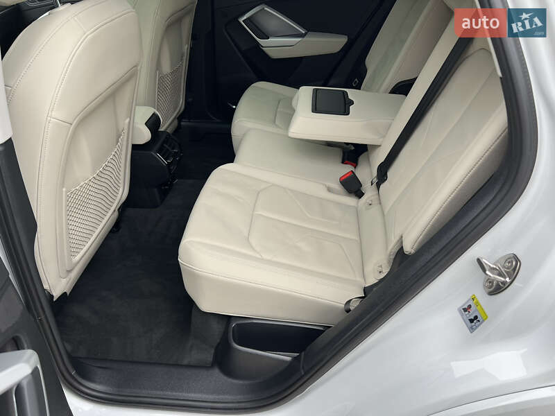 Внедорожник / Кроссовер Audi Q3 2020 в Сумах