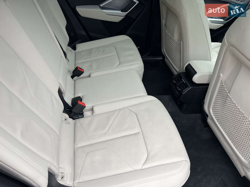 Внедорожник / Кроссовер Audi Q3 2020 в Сумах