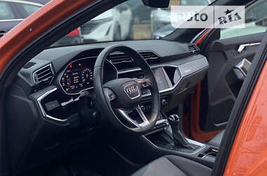Внедорожник / Кроссовер Audi Q3 2020 в Стрые