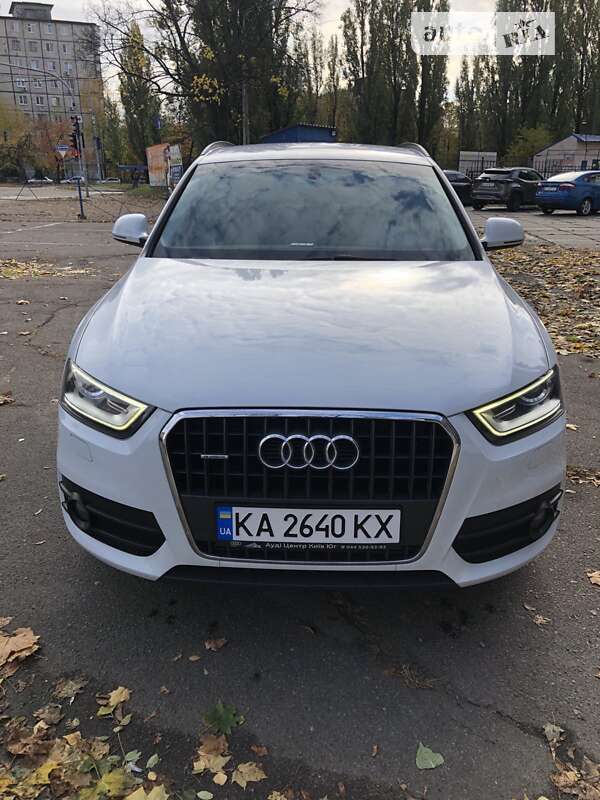 Внедорожник / Кроссовер Audi Q3 2013 в Киеве