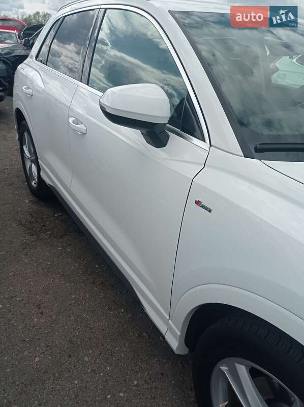 Позашляховик / Кросовер Audi Q3 2020 в Києві
