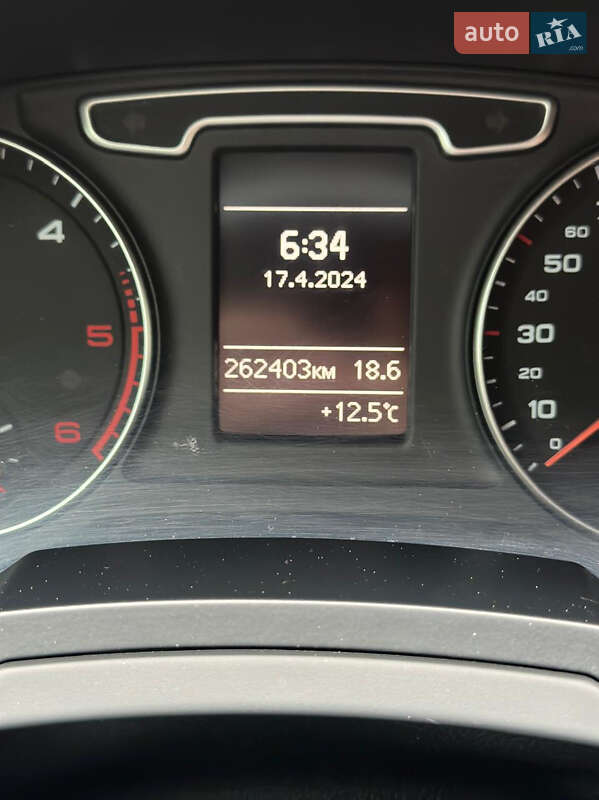Внедорожник / Кроссовер Audi Q3 2012 в Ужгороде
