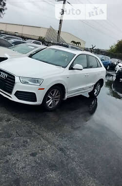 Внедорожник / Кроссовер Audi Q3 2017 в Львове