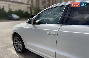 Внедорожник / Кроссовер Audi Q3 2016 в 