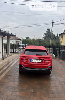 Внедорожник / Кроссовер Audi Q3 2020 в 