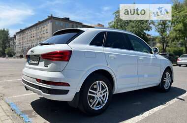 Позашляховик / Кросовер Audi Q3 2016 в Дніпрі