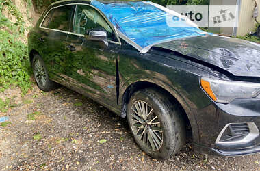 Позашляховик / Кросовер Audi Q3 2021 в 