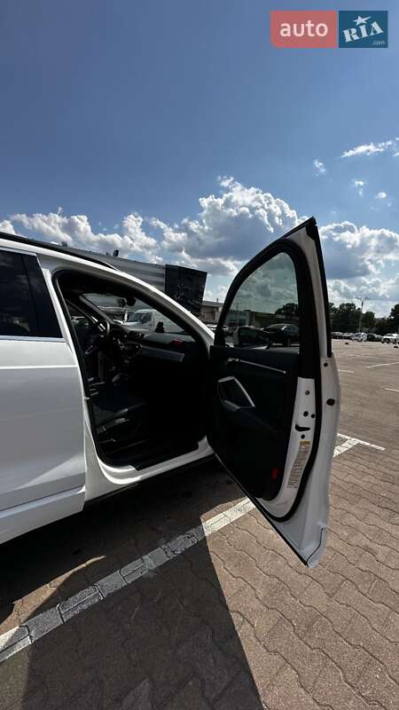 Внедорожник / Кроссовер Audi Q3 2019 в Житомире