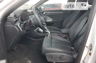 Позашляховик / Кросовер Audi Q3 2020 в Ужгороді