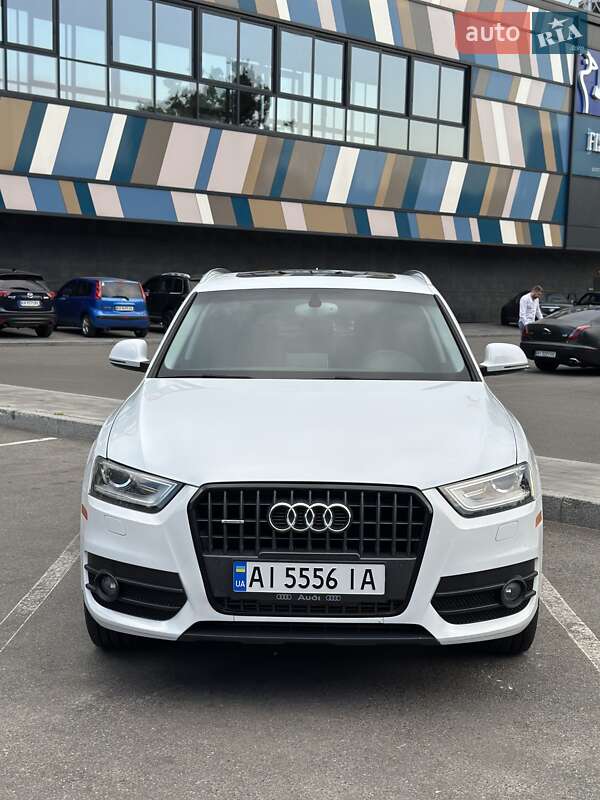 Внедорожник / Кроссовер Audi Q3 2015 в Киеве
