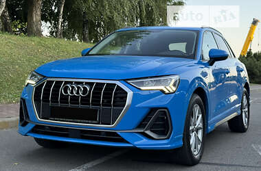 Внедорожник / Кроссовер Audi Q3 2020 в Киеве