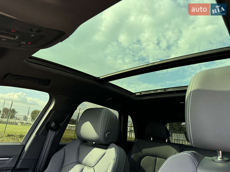 Внедорожник / Кроссовер Audi Q3 2022 в Киеве