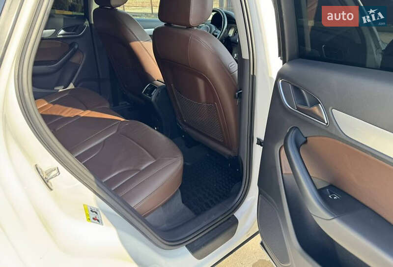 Внедорожник / Кроссовер Audi Q3 2015 в Ивано-Франковске