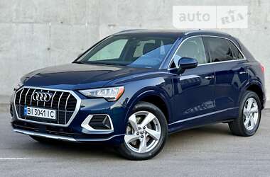 Позашляховик / Кросовер Audi Q3 2020 в Києві