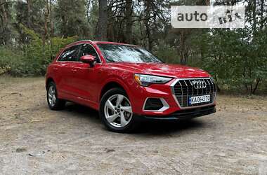 Позашляховик / Кросовер Audi Q3 2020 в Києві