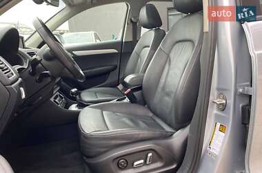 Внедорожник / Кроссовер Audi Q3 2017 в 