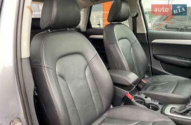 Внедорожник / Кроссовер Audi Q3 2017 в 