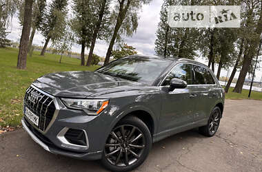 Позашляховик / Кросовер Audi Q3 2021 в Києві