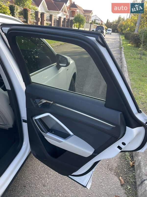 Внедорожник / Кроссовер Audi Q3 2021 в Ровно фото 31 Внедорожник / Кроссовер Audi Q3 2021 в Ровно