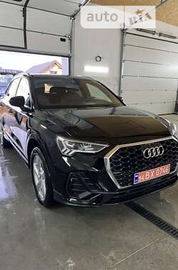 Внедорожник / Кроссовер Audi Q3 2019 в Львове