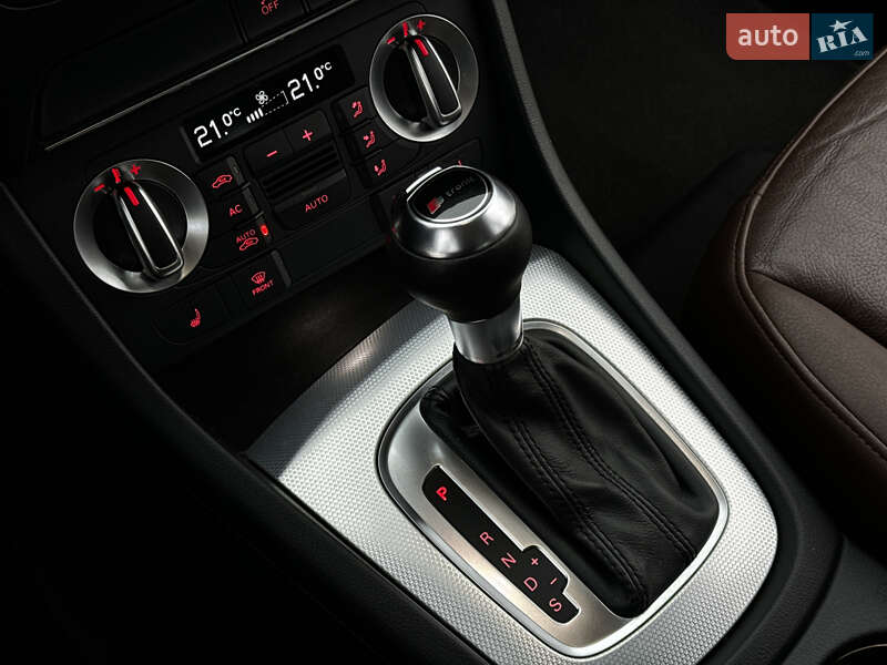 Внедорожник / Кроссовер Audi Q3 2013 в Киеве