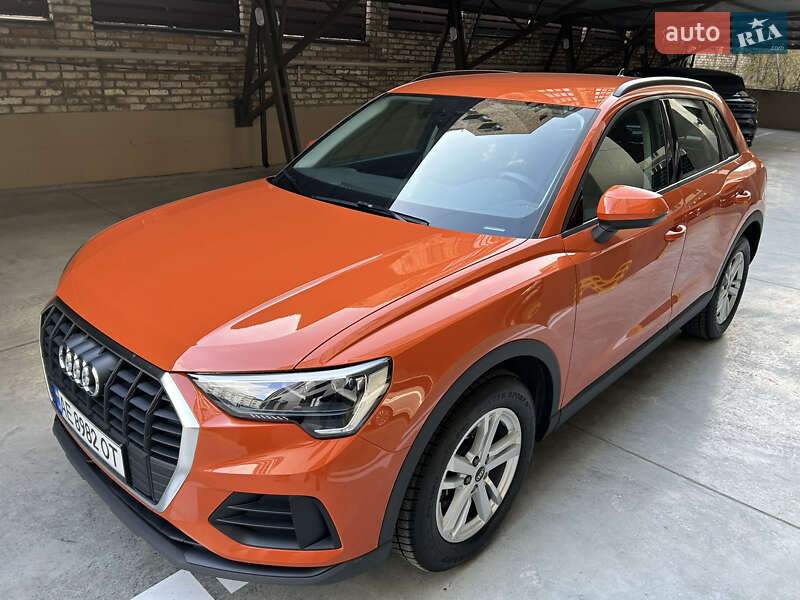 Внедорожник / Кроссовер Audi Q3 2020 в Каменском