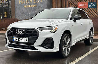 Позашляховик / Кросовер Audi Q3 2021 в Києві