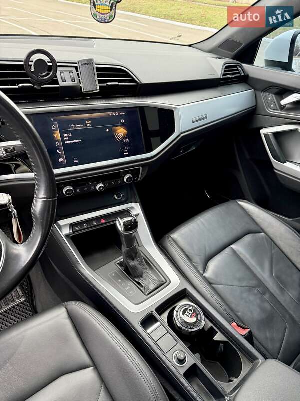 Позашляховик / Кросовер Audi Q3 2019 в Кам'янському