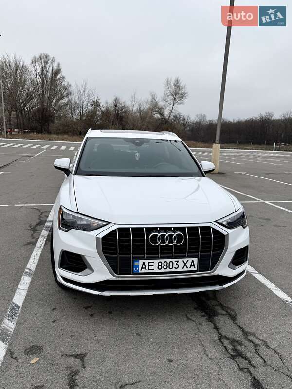 Позашляховик / Кросовер Audi Q3 2019 в Кам'янському
