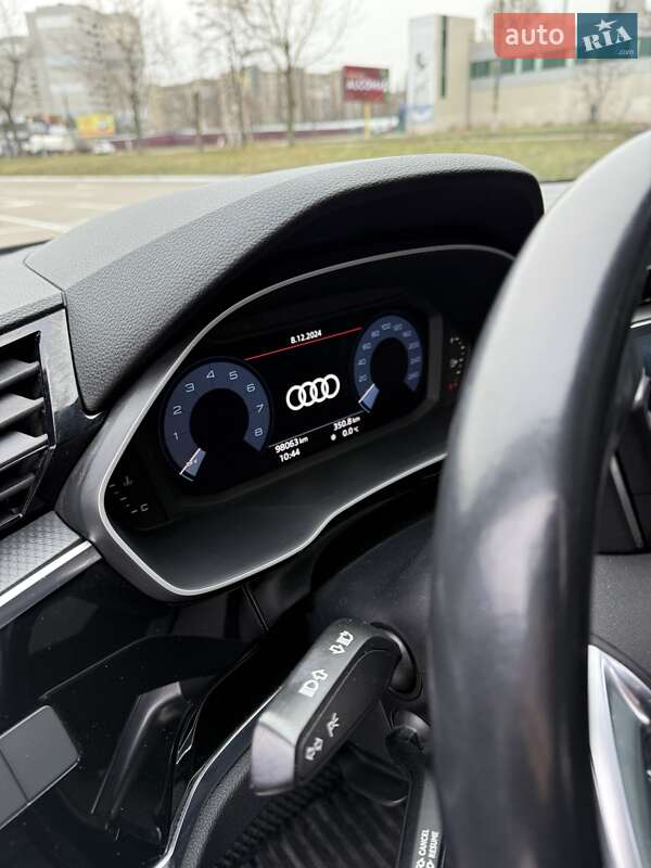 Позашляховик / Кросовер Audi Q3 2019 в Кам'янському