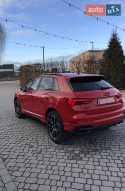 Внедорожник / Кроссовер Audi Q3 2023 в 