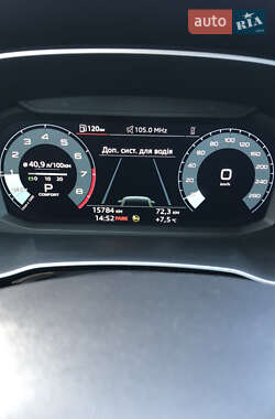 Внедорожник / Кроссовер Audi Q3 2023 в 