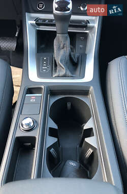 Внедорожник / Кроссовер Audi Q3 2023 в 