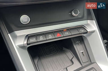 Внедорожник / Кроссовер Audi Q3 2019 в 