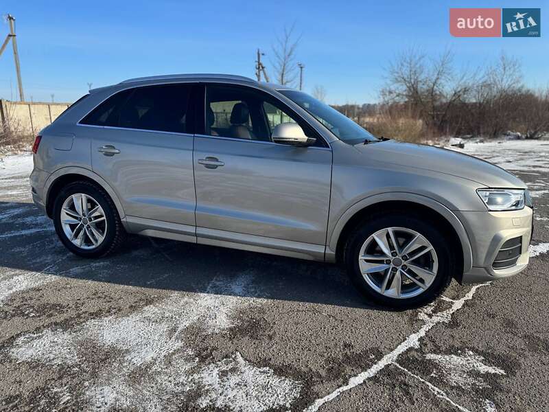 Внедорожник / Кроссовер Audi Q3 2015 в Тернополе
