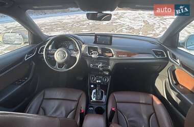 Внедорожник / Кроссовер Audi Q3 2015 в 