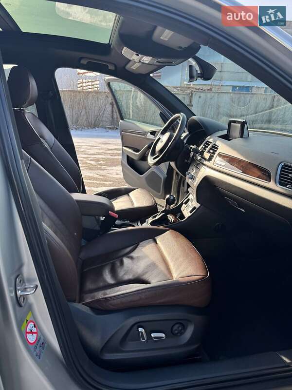 Внедорожник / Кроссовер Audi Q3 2015 в Тернополе