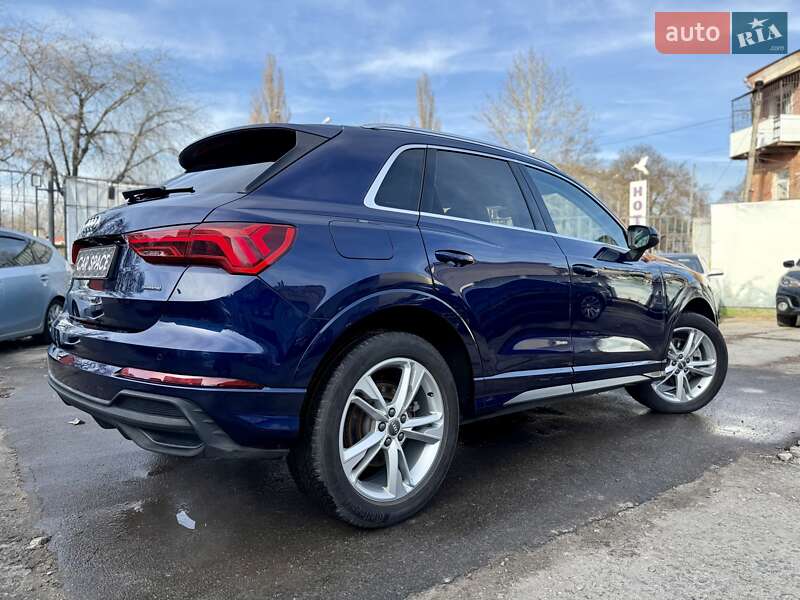 Позашляховик / Кросовер Audi Q3 2020 в Одесі