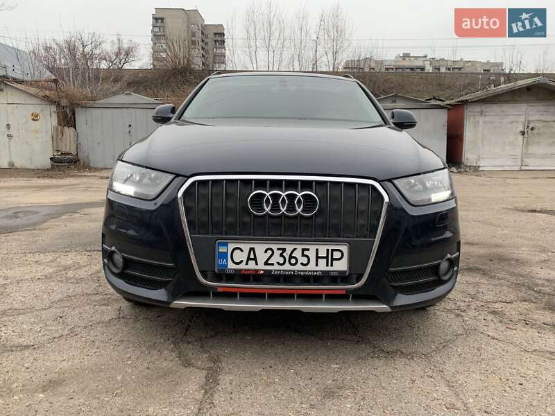 Внедорожник / Кроссовер Audi Q3 2013 в Черкассах