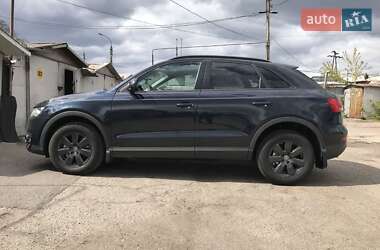 Внедорожник / Кроссовер Audi Q3 2013 в Черкассах